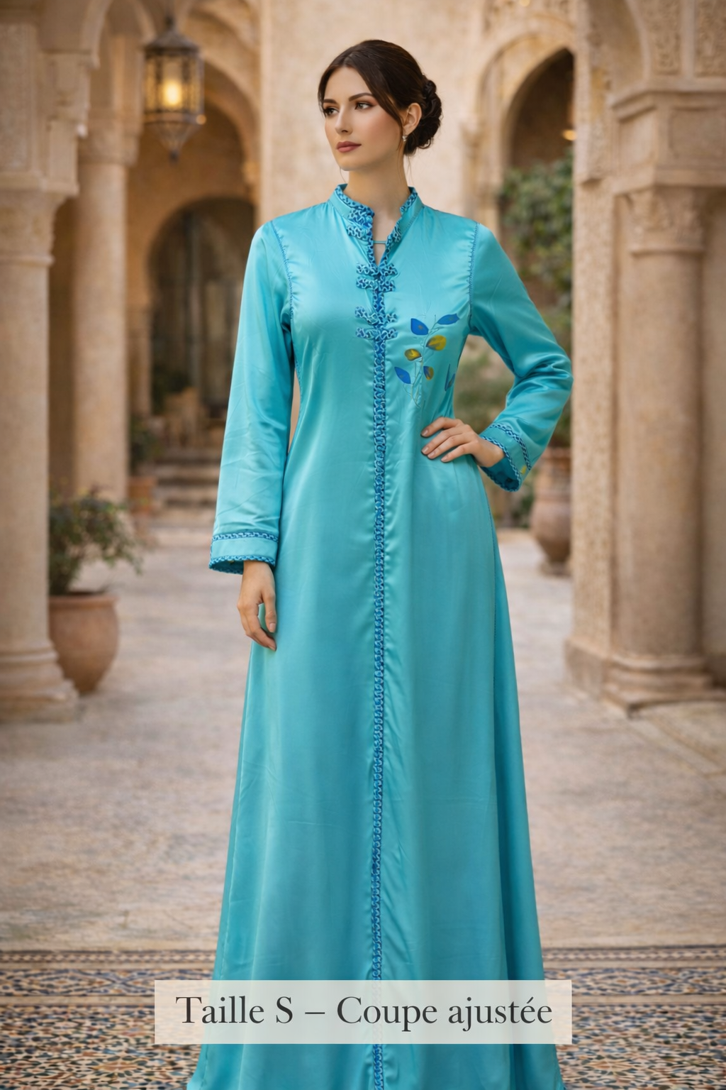 Caftan turquoise broderie florale main vue détail — haute couture marocaine GZ Elegance
